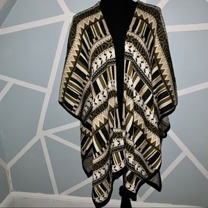 CLOSET CLEAR OUT !H&M SWEATER PONCHO
